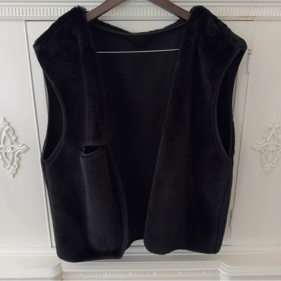 Vintage Men’s Leather Faux Fur Lined Coat - Picture 12 of 12